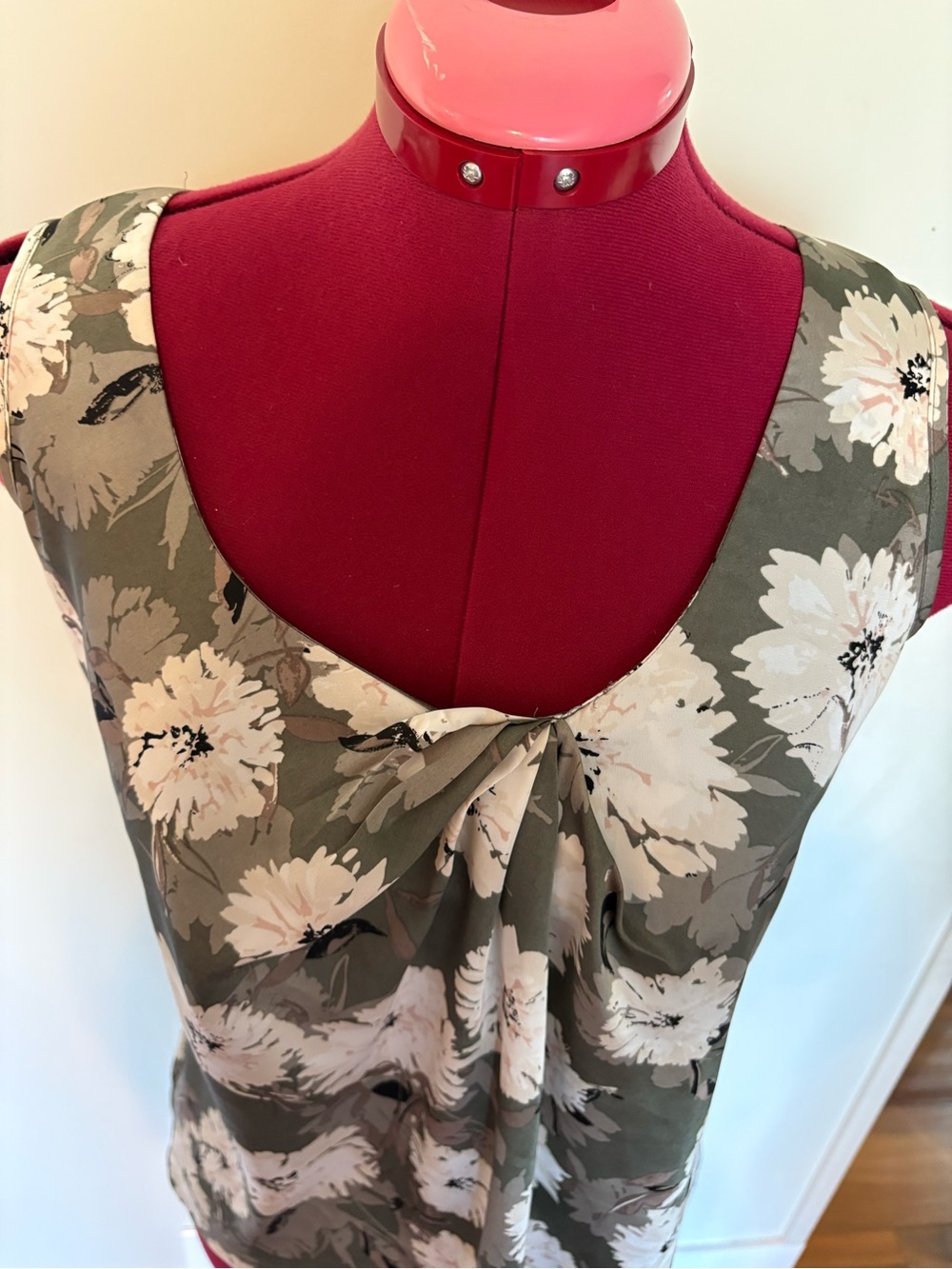 Mexx Olive Green Floral Pleated Square Neck Sleeveless Blouse Top 40 - Picture 3 of 12